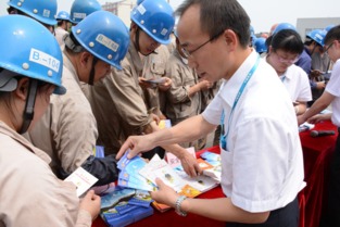 筑牢安全防線，共筑平安車間——中建鋼構(gòu)華東大區(qū)江蘇廠安全生產(chǎn)咨詢?nèi)栈顒蛹o(jì)實